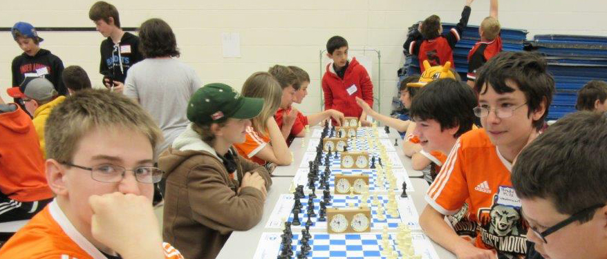 CD Howe Students playing chess.